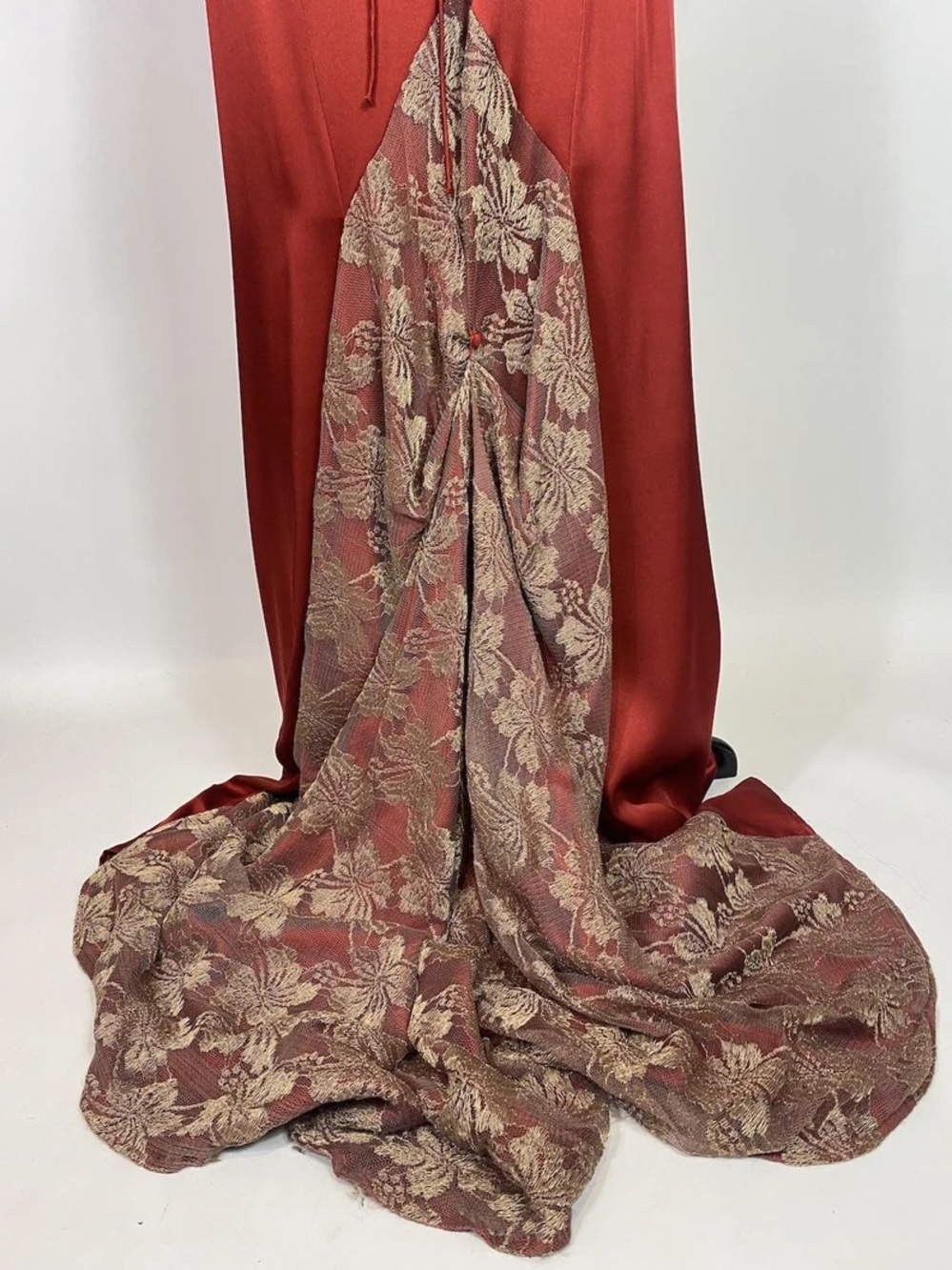 1990s - Y2K Nicole Miller Red Silk Satin and Gold Lace Gown Deadstock NWT - Picture 7 of 10